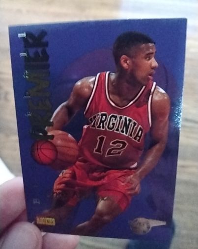 1995 Fleer #12 Vin Baker — front