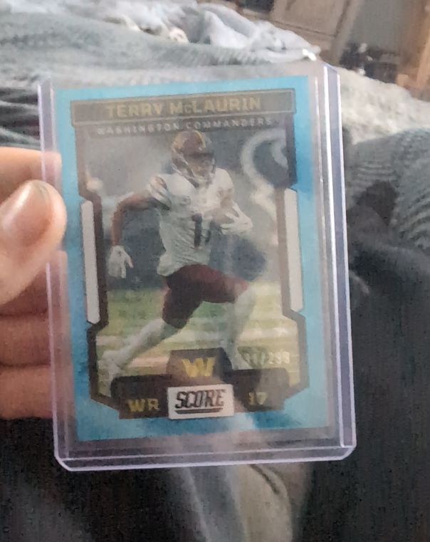 2023 Panini Score #255 Terry McLaurin — front