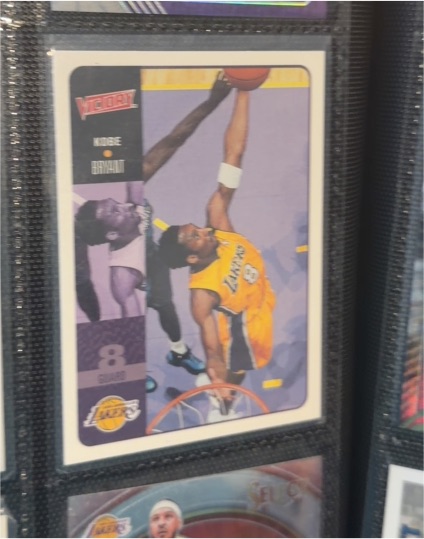 2000-01 Upper Deck Victory #98 Kobe Bryant — front