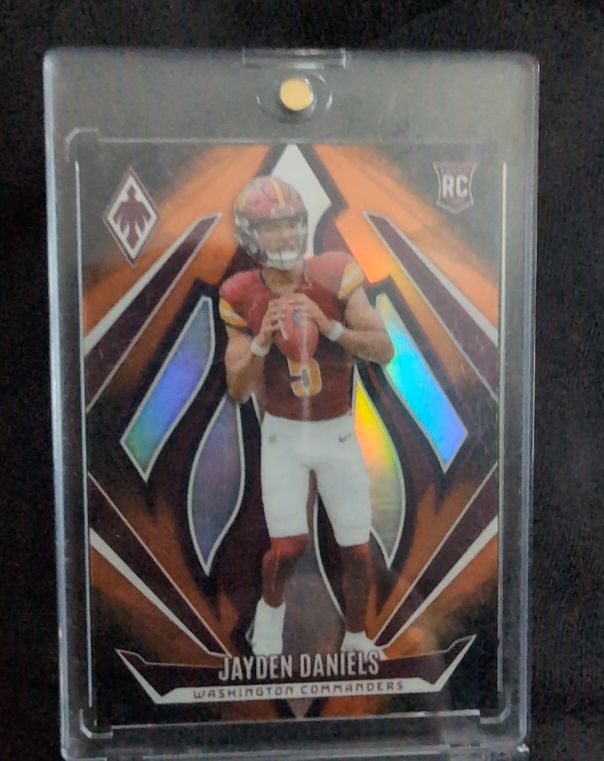 2024 Panini Phoenix #198 Jayden Daniels — front