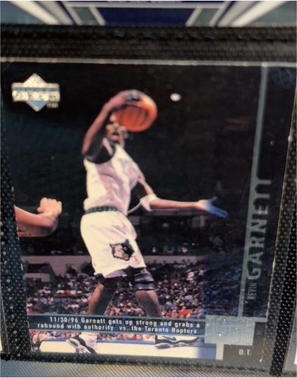 1997-98 Upper Deck #328 Kevin Garnett — front