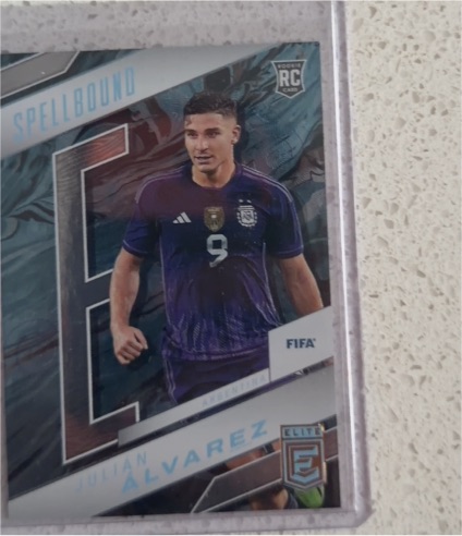 2022-23 Panini Donruss Elite FIFA #9 Julián Álvarez Spellbound — front