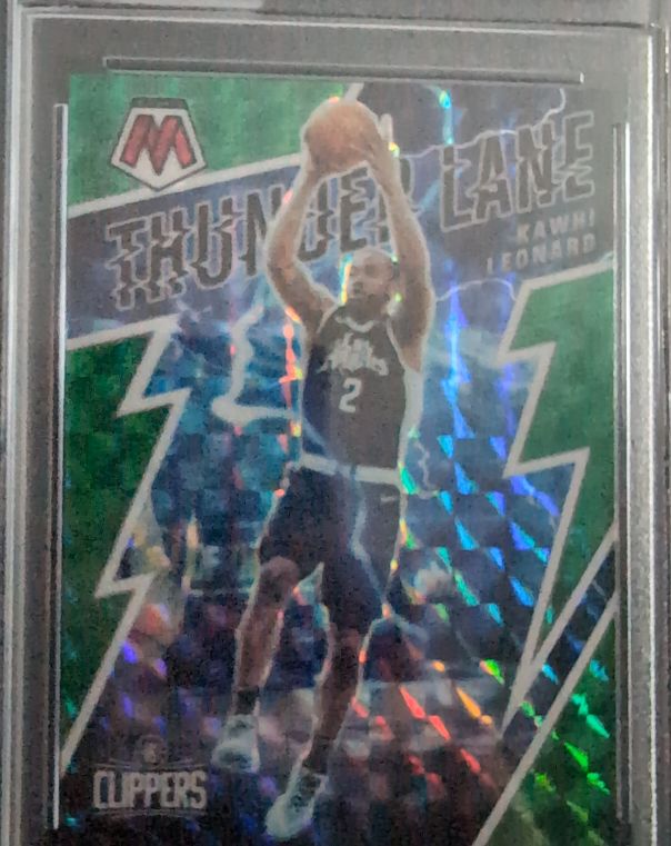 2021-22 Panini Mosaic #19 Kawhi Leonard Thunder Lane Green Mosaic Prizm — front