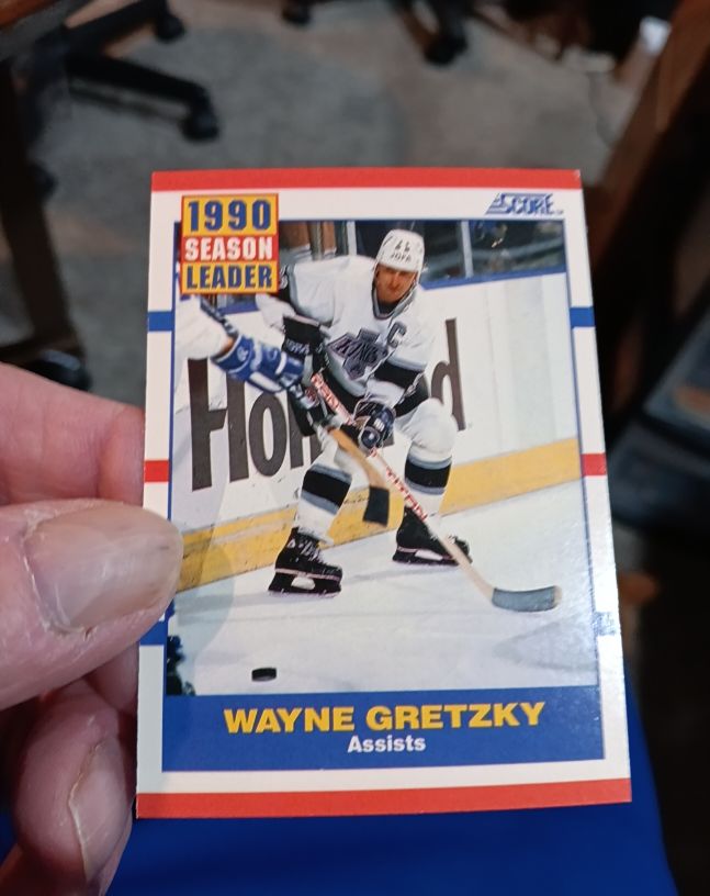 1990 Score #352 Wayne Gretzky — front