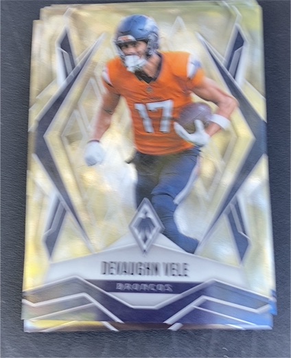 2025 Panini Phoenix #14 Devaughn Vele — front