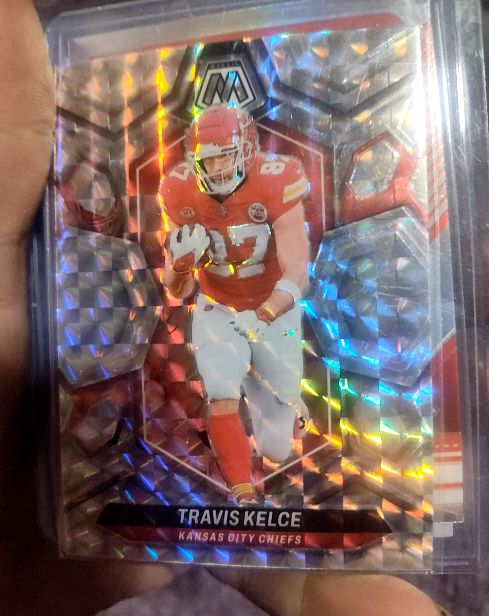 2024 Panini Mosaic #110 Travis Kelce — front
