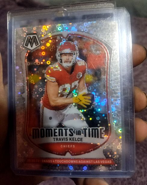 2024 Panini Mosaic #12 Moments in Time Travis Kelce — front