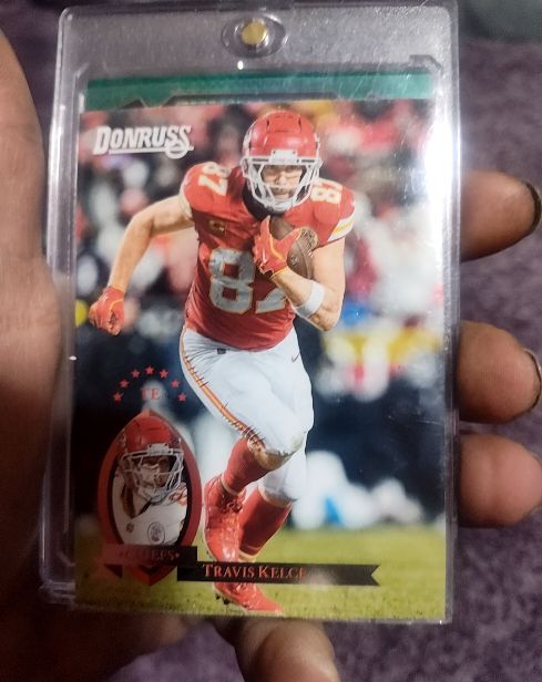 2025 Panini Donruss #35 Travis Kelce Retro 1995 — front