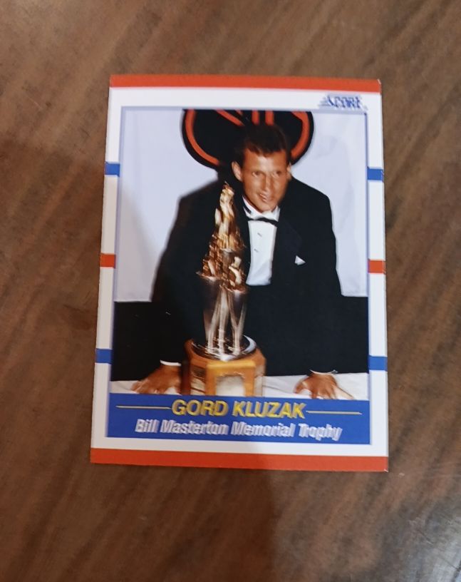 1990-91 Score #367 Gord Kluzak — front