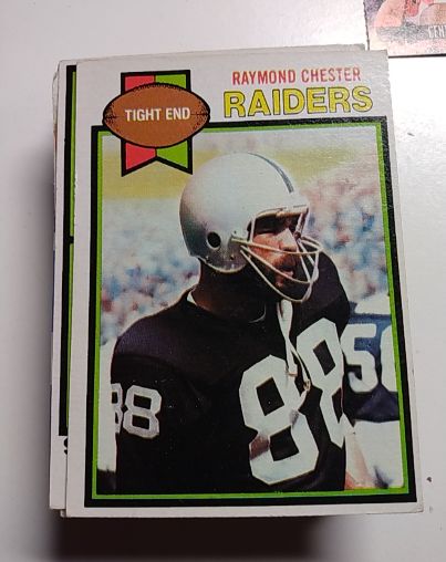 1979 Topps #189 Raymond Chester — front