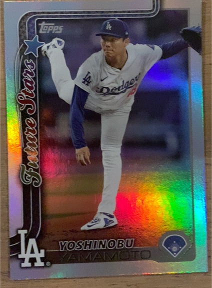 2025 Topps Chrome #179 Yoshinobu Yamamoto — front
