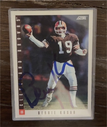 1990 Score #19 Bernie Kosar — front