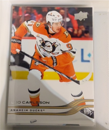 2025-26 Upper Deck Series 1 #2 Leo Carlsson — front