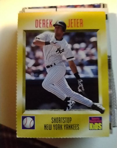 1997 Sports Illustrated for Kids #589 Derek Jeter — front