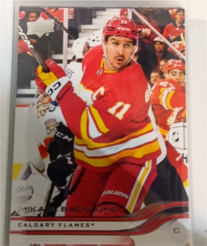 2025-26 Upper Deck #22 Mikael Backlund — front