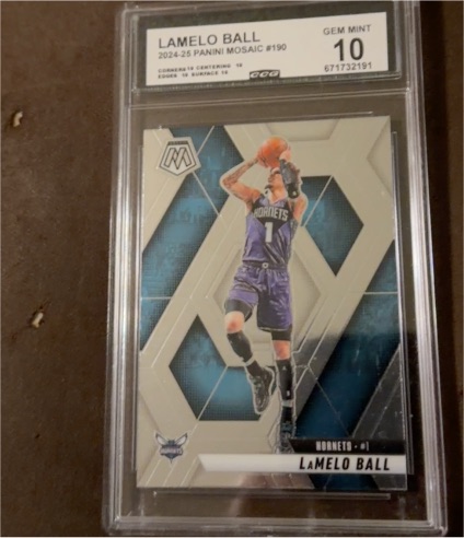 2024-25 Panini Mosaic #190 LaMelo Ball — front