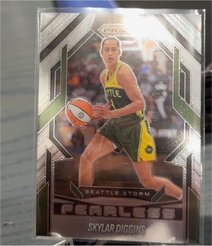 2025 Panini Prizm WNBA #9 Skylar Diggins Fearless — front