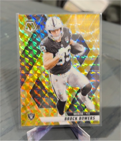 2025 Panini Mosaic #5 Brock Bowers Reactive Yellow — front