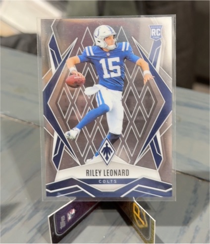 2025 Panini Phoenix #170 Riley Leonard — front