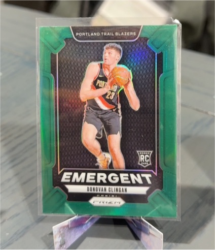 2024-25 Panini Prizm Emergent #13 Donovan Clingan Green Prizm Rookie Card — front