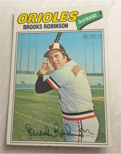 1977 Topps #285 Brooks Robinson — front