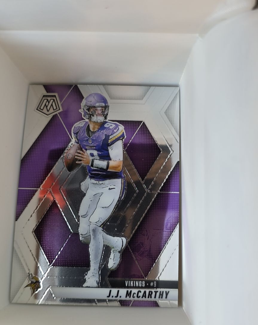 2025 Panini Mosaic #195 J.J. McCarthy — front