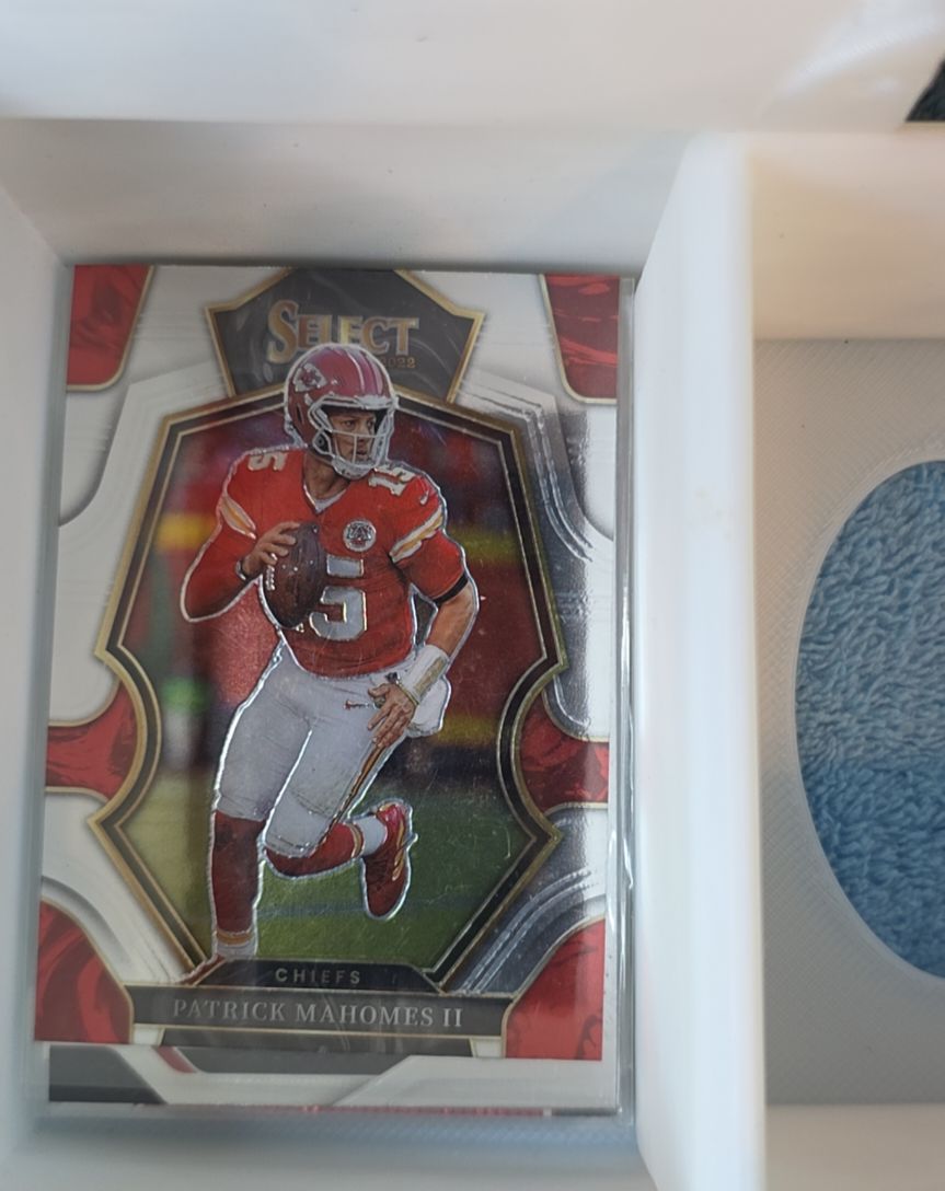 2022 Panini Select Premier Level #148 Patrick Mahomes II — front
