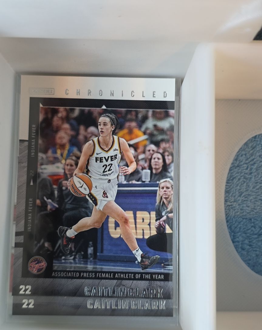 2025 Panini Chronicled #22 Caitlin Clark — front