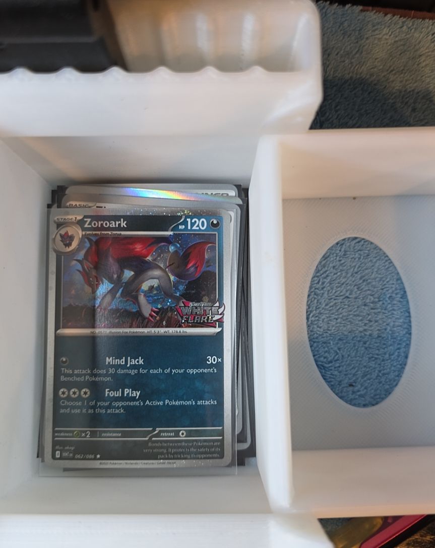 2022 Pokémon SV: White Flare #062 Zoroark — front