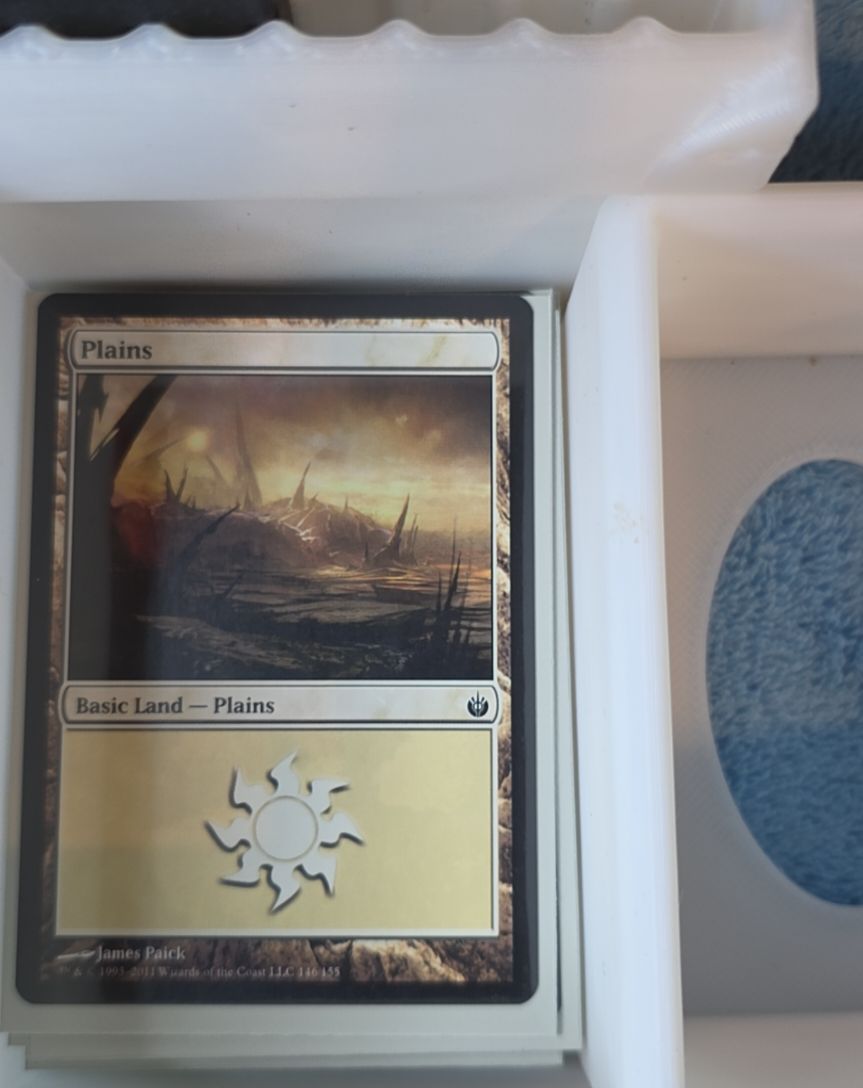2011 Magic: The Gathering #146 Plains — front