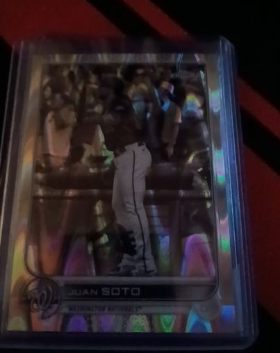 2022 Topps Chrome #129 Juan Soto — front