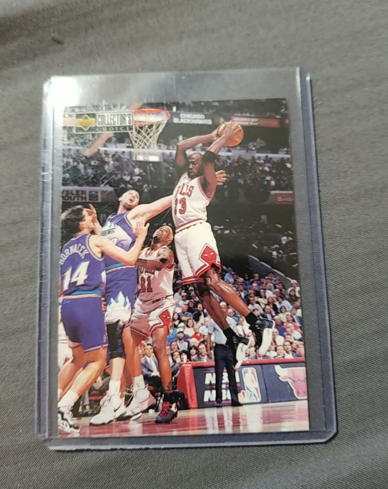 1995 Upper Deck Collector's Choice #324 Michael Jordan — front