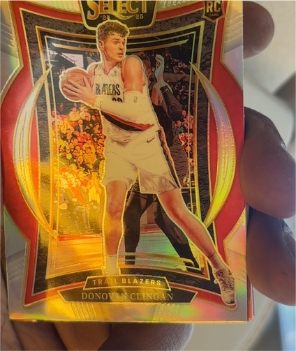 2024-25 Panini Select #69 Donovan Clingan Trail Blazers Silver Prizm Rookie — front