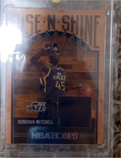 2017-18 Panini NBA Hoops #RS-DMT Donovan Mitchell Rise N Shine Memorabilia — front