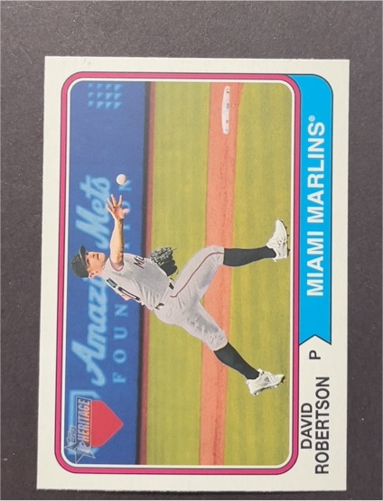 2023 Topps Heritage #681 David Robertson — front