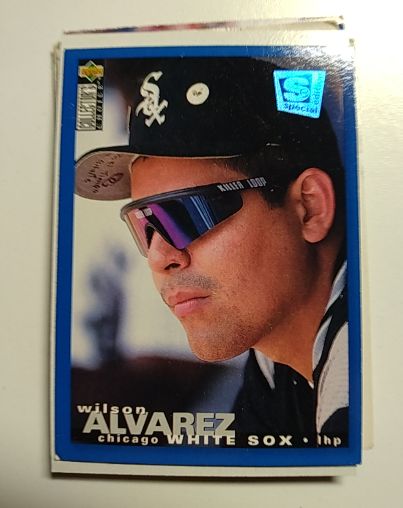 1995 Collector's Choice SE #239 Wilson Alvarez — front