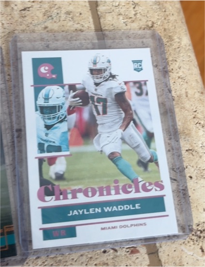 2021 Panini Chronicles #76 Jaylen Waddle — front