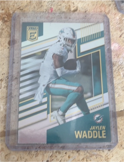 2022 Panini Donruss Elite #52 Jaylen Waddle — front