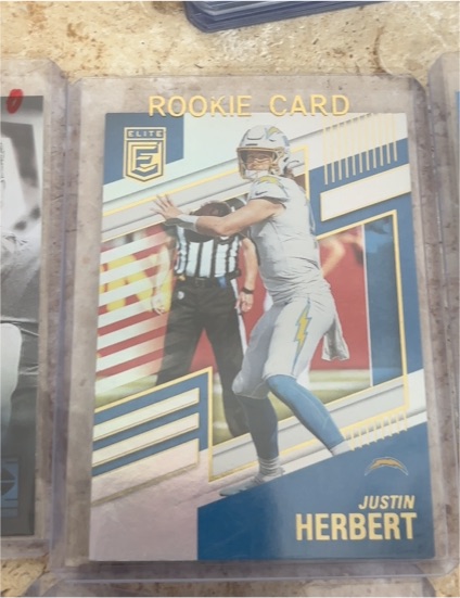 2022 Panini Donruss Elite #42 Justin Herbert — front