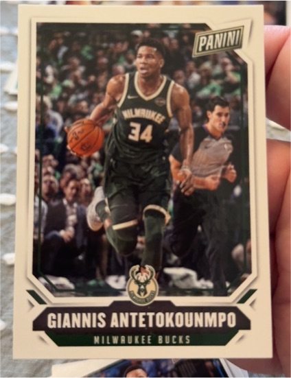 2018 Panini The National #32 Giannis Antetokounmpo — front