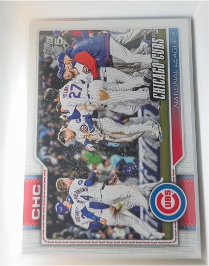 2026 Topps Series 1 #320 Chicago Cubs Team Card — front
