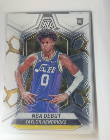 2023-24 Panini Mosaic NBA Debut #261 Taylor Hendricks — front