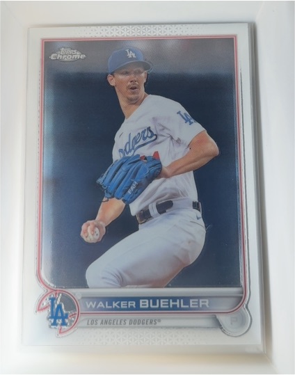 2022 Topps Chrome #123 Walker Buehler — front