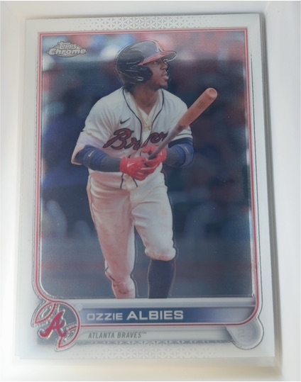2022 Topps Chrome #205 Ozzie Albies — front