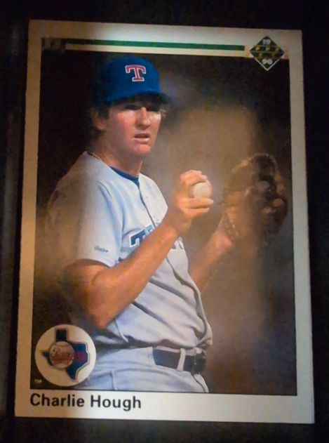 1990 Upper Deck #314 Charlie Hough Texas Rangers — front