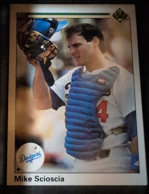 1990 Upper Deck #298 Mike Scioscia — front