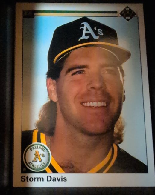 1990 Upper Deck #292 Storm Davis — front