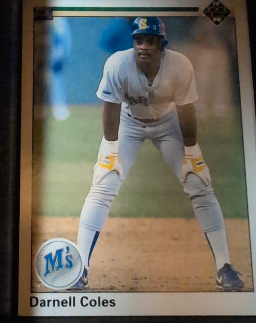 1990 Upper Deck #311 Darnell Coles Seattle Mariners — front