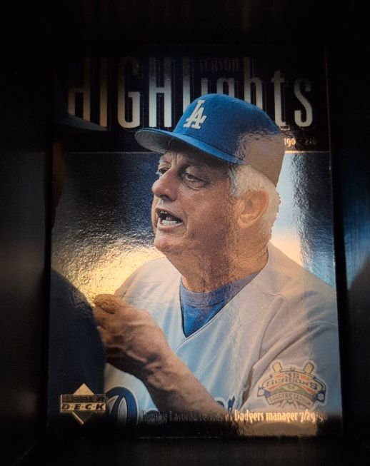 1997 Upper Deck #221 Tommy Lasorda — front
