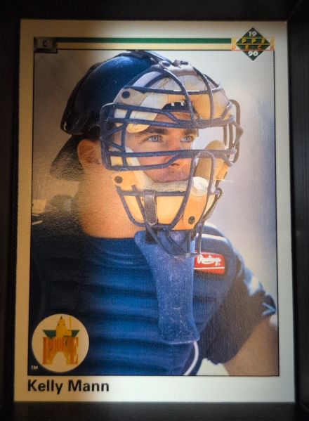 1990 Upper Deck #33 Kelly Mann — front